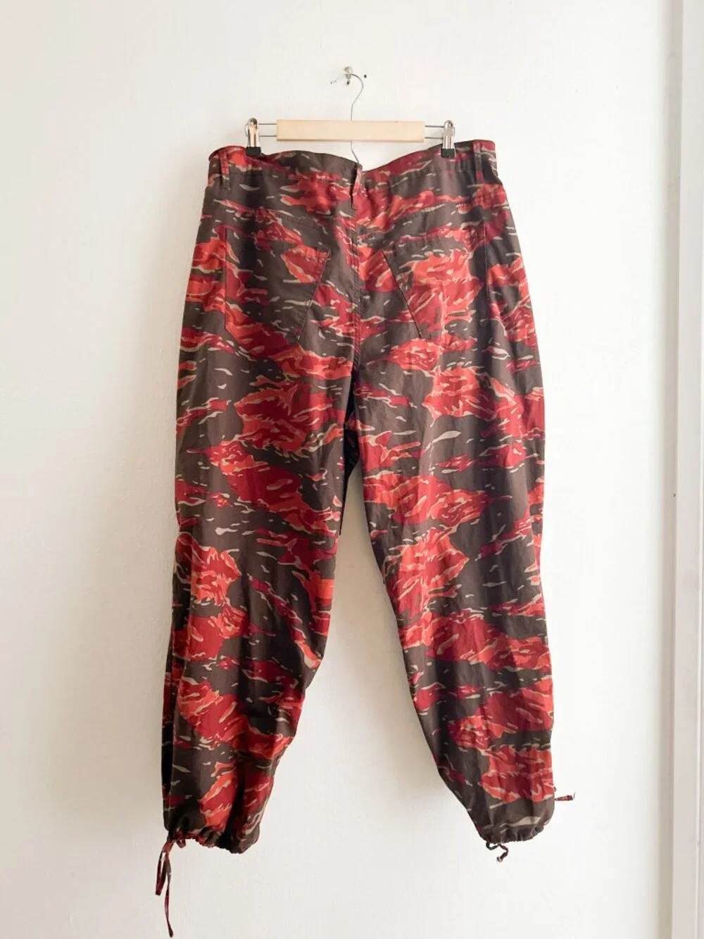 Good American Uniform Red/Orange Desert Camo Parachute Pants SZ 15